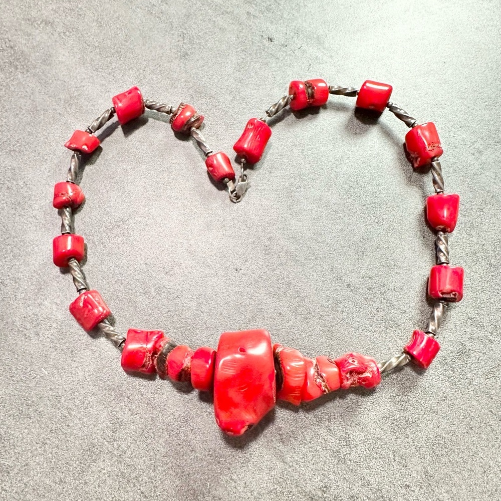 Vintage Large Chunky Coral And 925 Sterling Statement Beaded Necklace